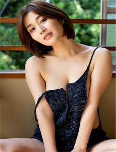 厨房玩朋友娇妻HD完整版视频-阅兵式直播2021